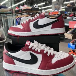Air Jordan 1 Retro Low OG Chicago