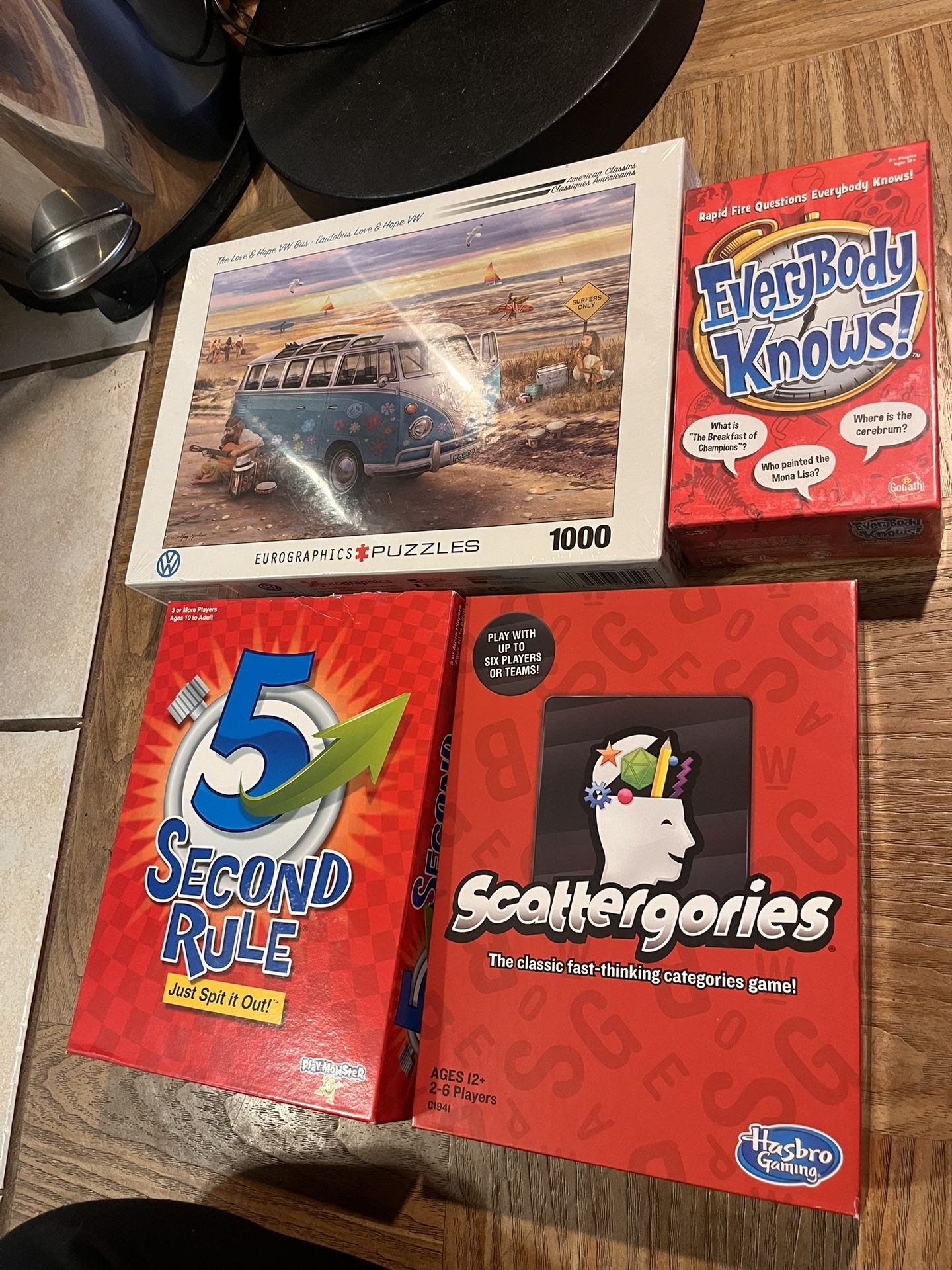 Board / Social Games & Puzzle (2 used & 2 new)