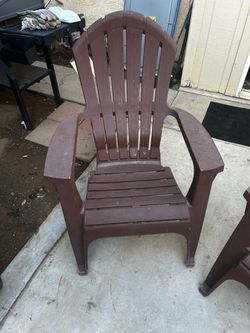 Brown fixed recliner