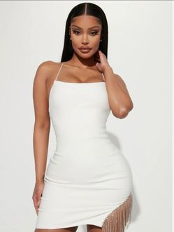 Vestido Fashion Nova "Borrowed Hearts" Talla M – Blanco | Nuevo con etiqueta