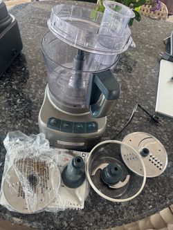 Cuisinart food processor and dough