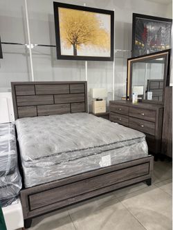 4pc Queen Bedroom Set ‼️ Inly $799‼️