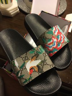 Brand new women's Gucci slide!!