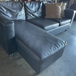 Black Sectional W Movable Chaise