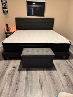 Bed, nightstand and drawer set