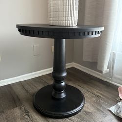 Round Accent Table Wood 23 in. diameter