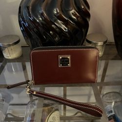 Dooney & Bourke Wristlet NWot 