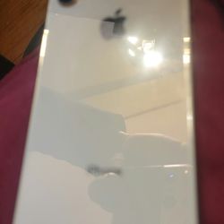 Gorgeous Rose GOLD IPHONE XS UNLOCKED AND COMES WITH CASE!!@