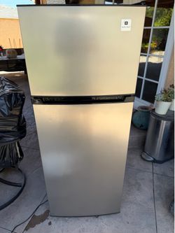 Arctic Chef Refrigerator w/ Top Freezer(Stainless Steel)