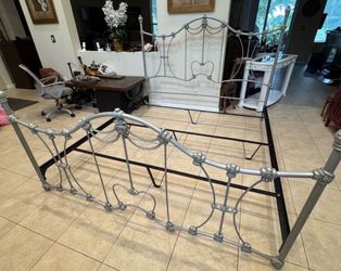 King Size Ornate Metal Bed Frame – Silver Scrollwork
