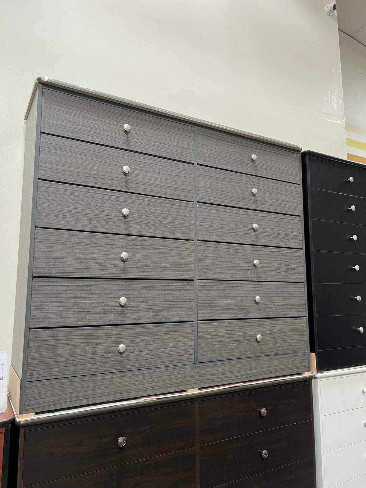 D. 12 Drawers ‼️🤩