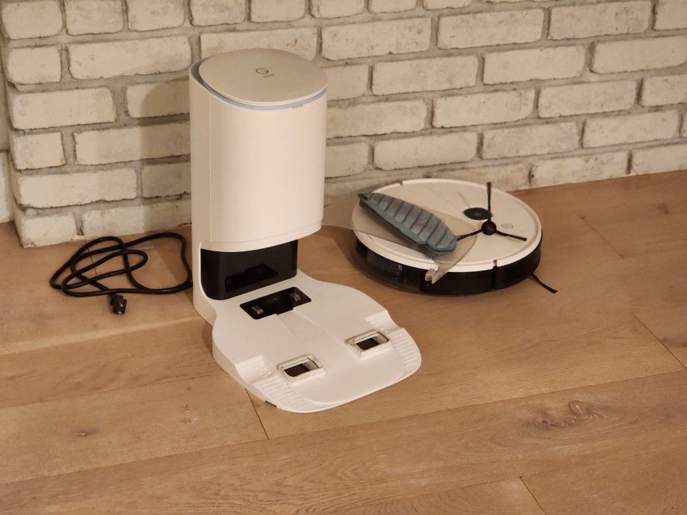 Yeedi Robot AI vacuum