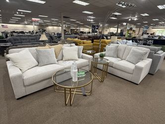 Hottest Furniture In The Valley $10 Down!