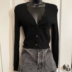 Black Button Up Low Cut Ribbed Long Sleeve Top 🖤