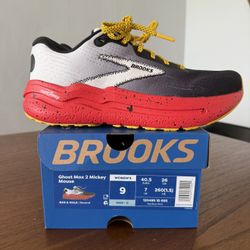 Brooks x runDisney Ghost Max 2 Mickey Mouse Shoes
