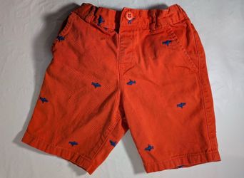 Children PLACE, shorts with blue embroidered shark. Size 5t