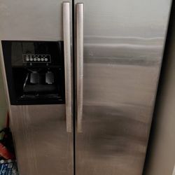 Whirlpool Refrigerator Side By Side 24.5 Cu Ft