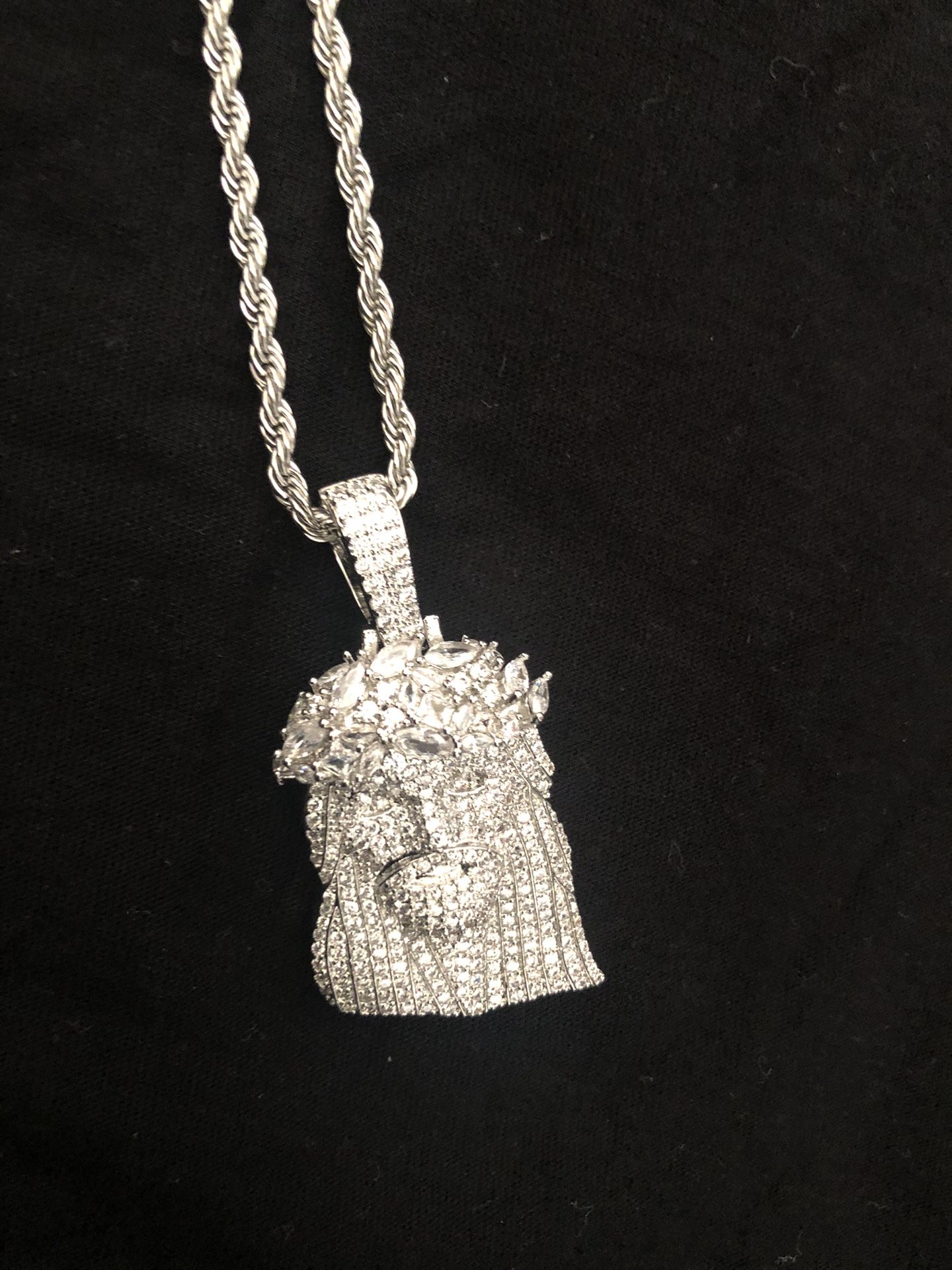 14k Gold VVS Crystals 24”