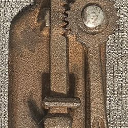 VINTAGE CAST IRON WALL MOUNTED CORKSCREW CORK PULLER OPENER RARE