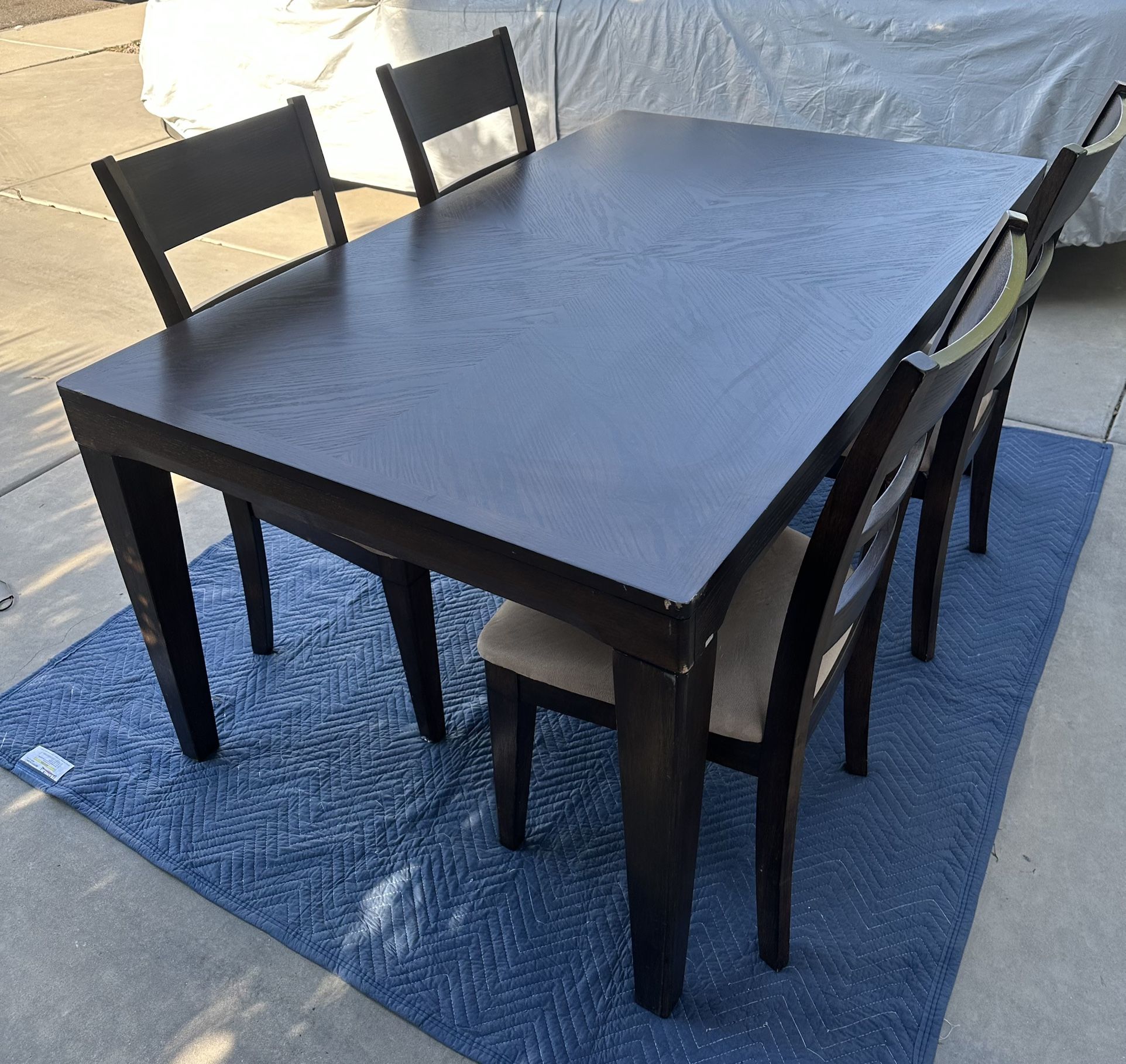 Dining Table and 4-chairs