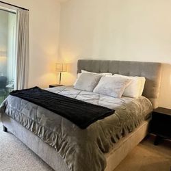 Queen Bed 