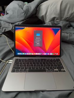 2016 Apple MacBook Pro 13-Inch Space Gray 8gb ram 250gb ssd