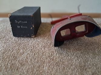 Antique handheld stereoscope