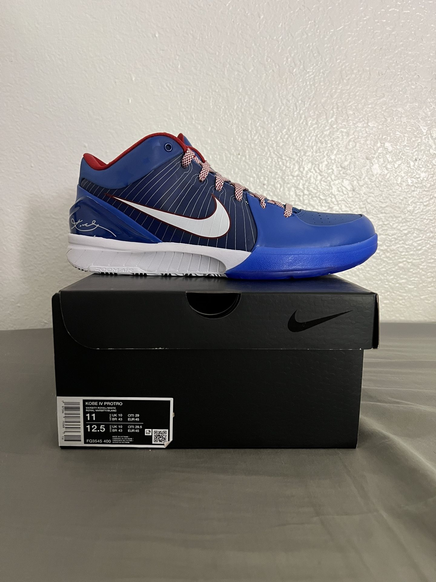 Nike Kobe 4 Protro Philly Size 11 NEW