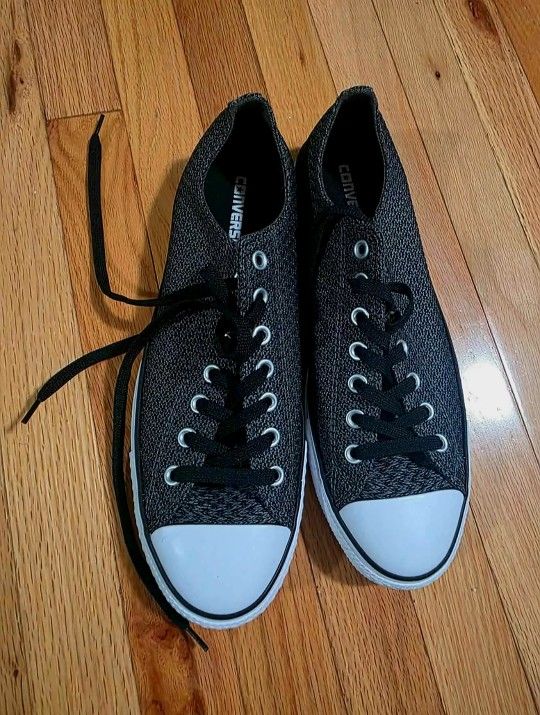 Converse Low Tops