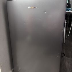 Hisense Mini Fridge
