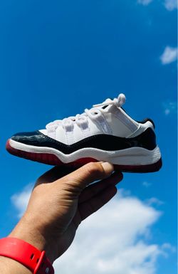Air Jordan 11 Retro Low “Concord Bred”