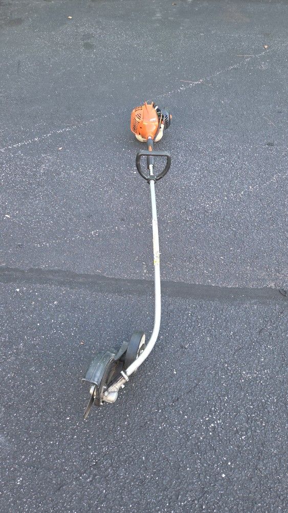 ECHO PE225 CURVED SHAFT EDGER READY TO GO