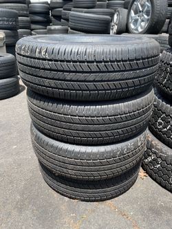 225/65R16 Hankook 225/65/16 set of 4 matching used tires in great condition 200$ for 4 tires plus tax. Mount available but not included. Wheel alignme