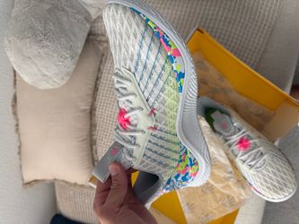 Curry Basketball Shoes - Splash Party - 10.5 Mens Never Worn