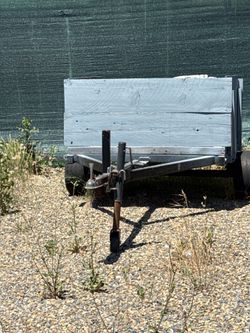 Utility Trailer – Heavy Duty – Ready for Yard Work / Hauling – ATWATER