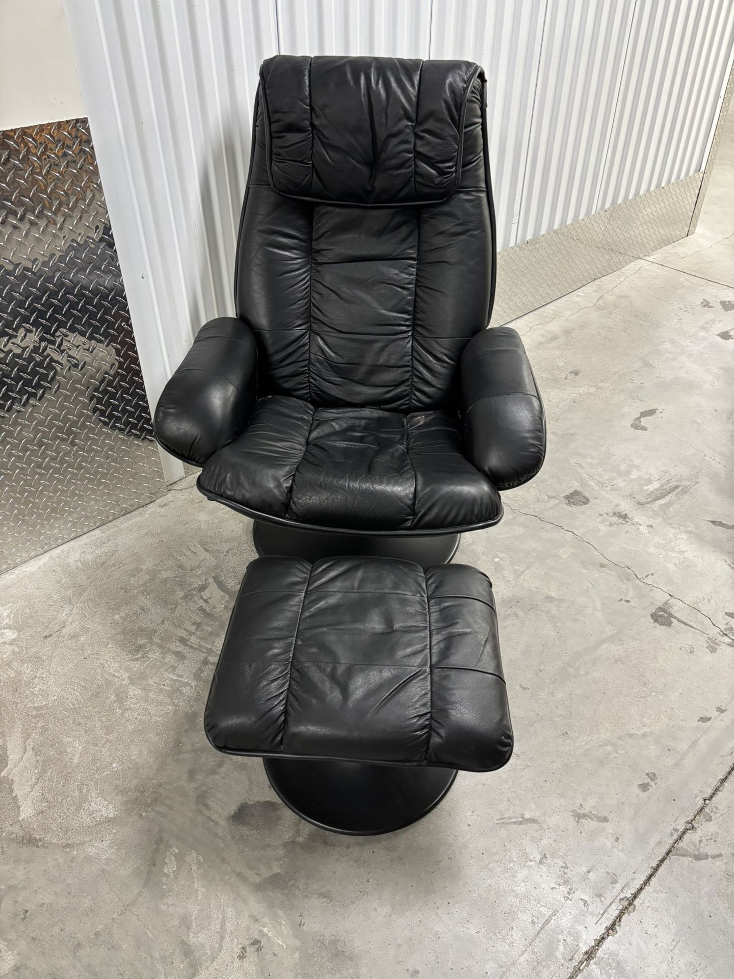Contemporary Leather Recliner