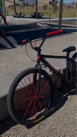 Black Rose Throne Bike