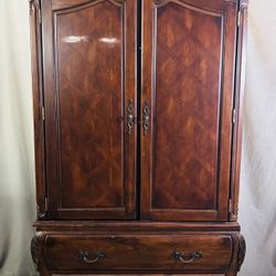 Kathy Ireland Home Collection – Ornate Wooden Armoire