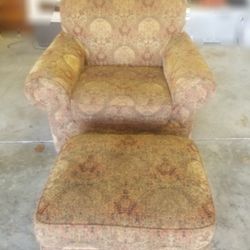 Flexsteel Livingroom Chair With Ottoman See Description  