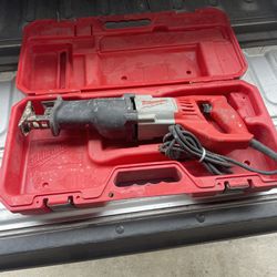Electric Milwaukee Saw all With Case