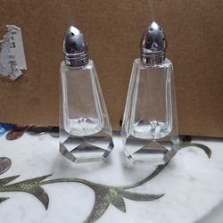 VINTAGE  Crystal Faceted 4.75" high.Salt-n- Papper Shakers