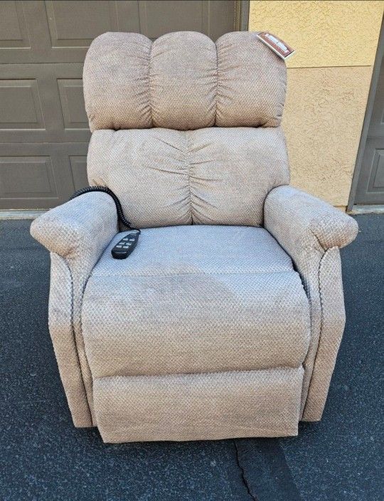 PRIDE POWER LIFT CHAIR