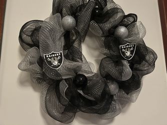 Raider Wreath