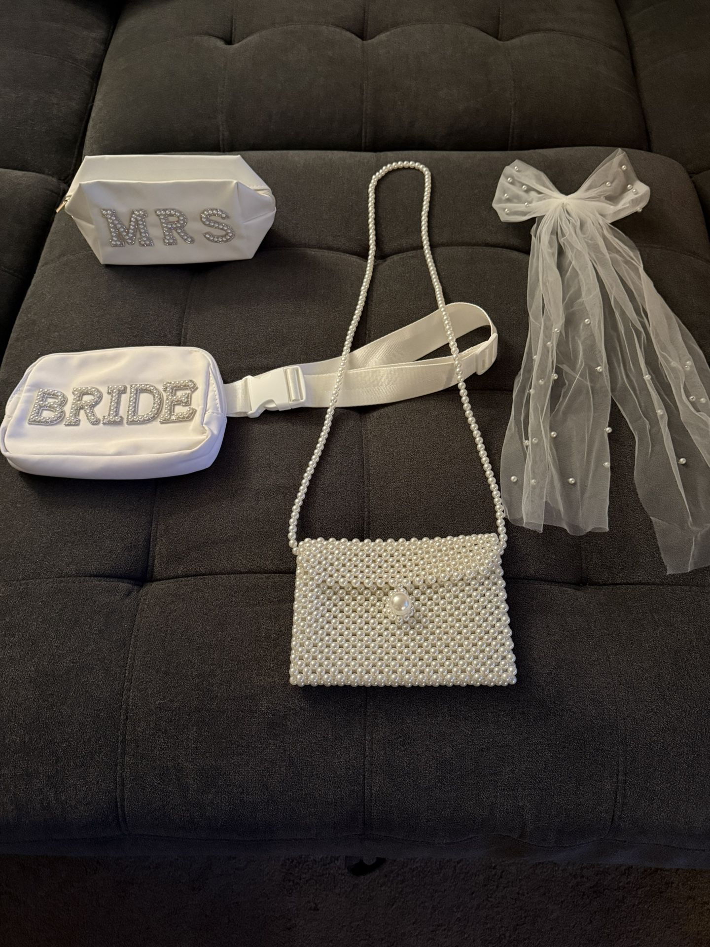 Bride Accessories 