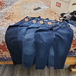 women's size 12 classic straight Levi's