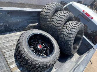 22x14 Wheels And Tires 37/1350/22 MT