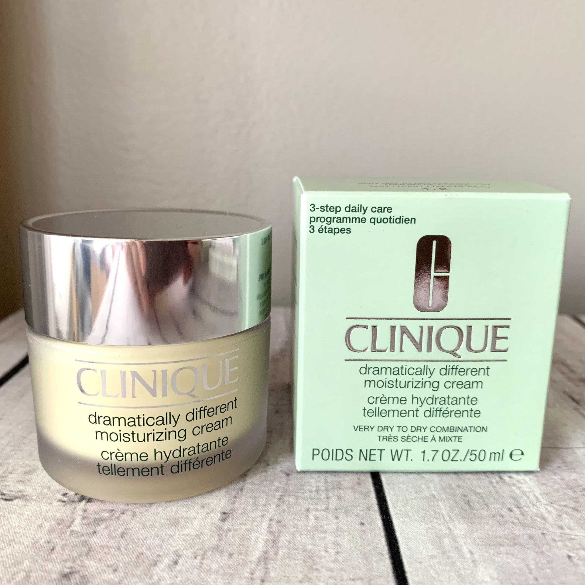 New Clinique Dramatically Different Moisturizing Cream 1.7 oz/50 ml