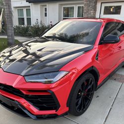 Carbon Fiber Good That Fits Lamborghini Urus