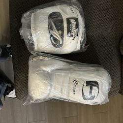 Sparring Gloves/headgear