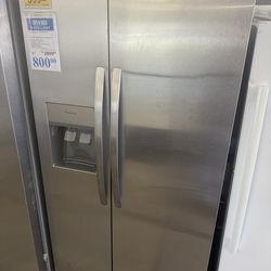 FRIGIDAIRE REFRIGERATOR